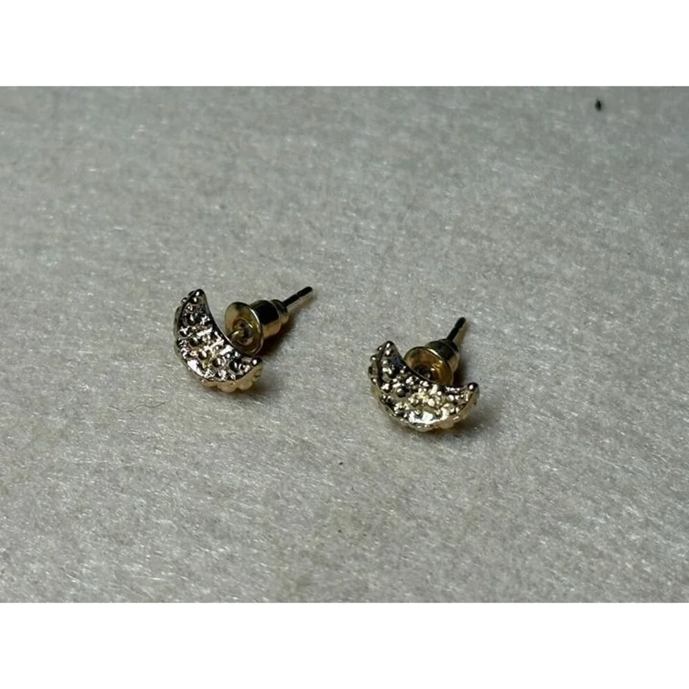 gold tone textured crescent moon stud earrings celestial jewelry nwt new gift